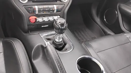 Ford Mustang 5.0l V8 Mt