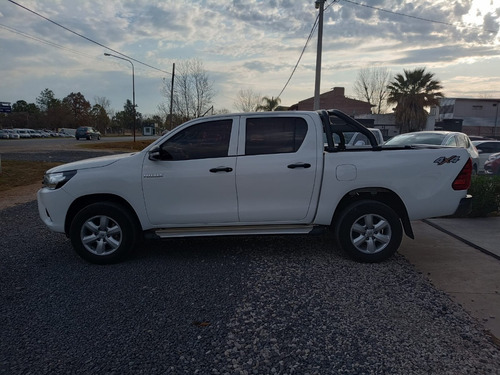 Imagen 6 de 9 de Toyota Hilux
