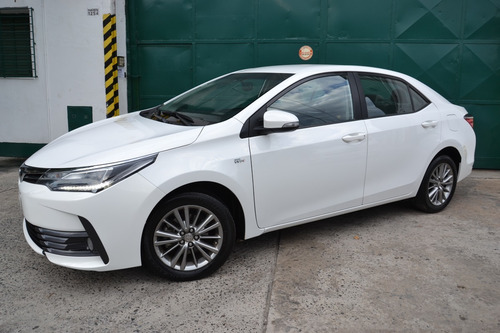 Imagen 4 de 25 de Toyota Corolla Xei 6 M/t 2018 / Service Oficiales / Permuto