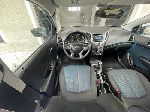 Imagem 11 de 12 de Hyundai Hb20 1.6 Comfort Plus 2015