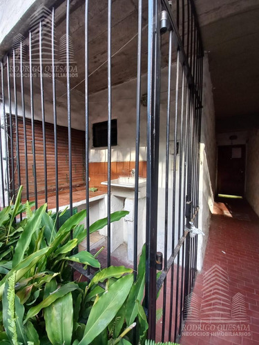 Departamento 2 Amb, Planta Baja C/gas Natural.