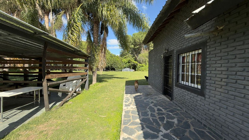 Casa En Venta Con Parque Cancha Futbol , Pileta