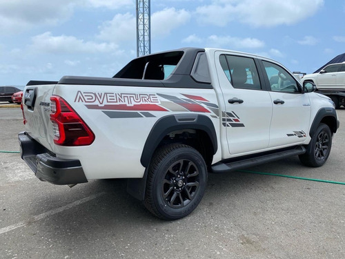 Imagen 4 de 10 de Toyota Hilux Adventure Diésel