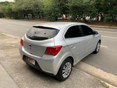 Chevrolet Onix 1.4 MPFI LT 8V FLEX 4P AUTOMÁTICO