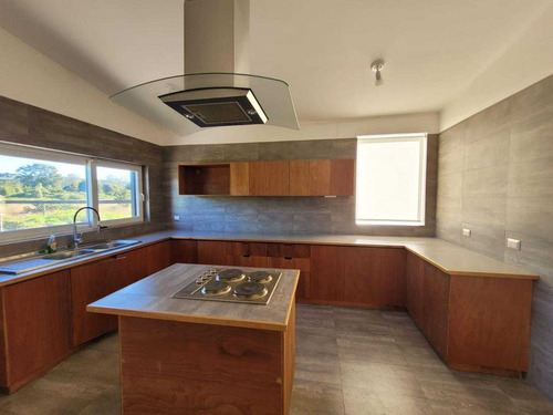 Venta Casa Exclusiva Puerto Varas (102042)