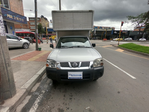 Nissan Frontier D22/np300 4x2 Furgón