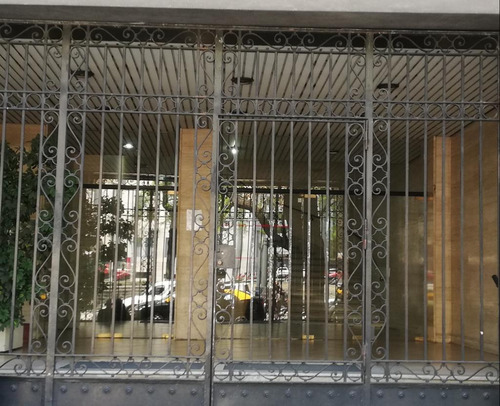 Venta Oficina Tres Ambientes En Monserrat