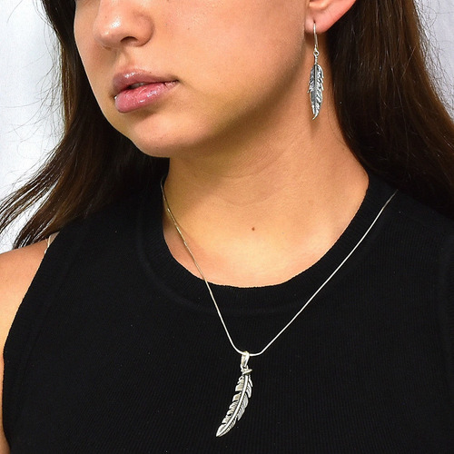 Juego De Plata 925 Aretes Y Dije En Forma De Pluma 6gr