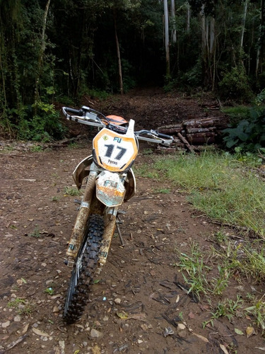 Moto De Trilha