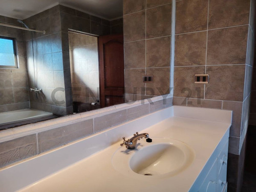Arriendo Casa 6d Y 5b, Bosques De Montemar