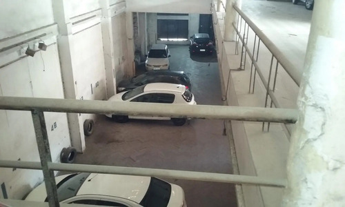 Venta De Edificio En Ciudad Vieja Y Parking