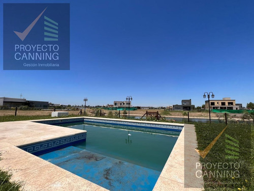 Imagen 28 de 30 de Casa En Venta En Canning Barrio San Lucas Fondo A La Laguna