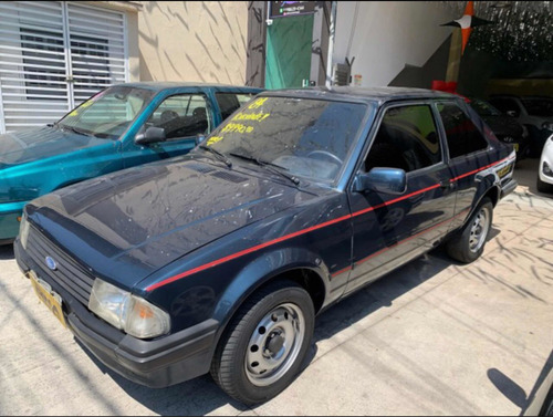 Imagem 1 de 15 de Ford Escort 1.6 Álcool 2p