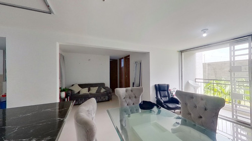 Apartamento En Piso 1, Conjunto Residencial Cafeto, Cachipay, Al Sur De Cali. Área 75m2.