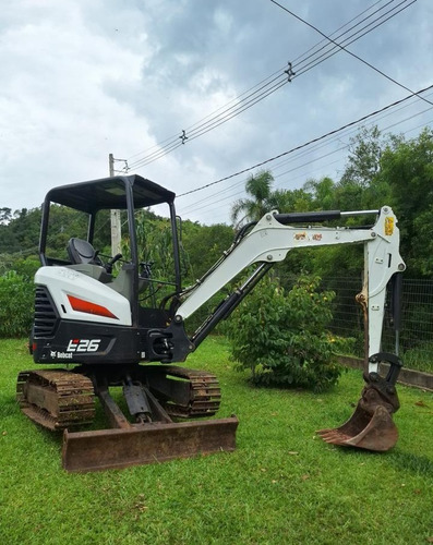 Mini-escavadeira Bobcat E26 Ref.240128