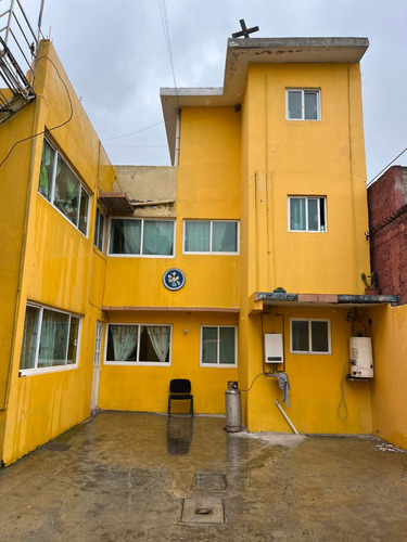 Edificio En Venta Con 6 Unidades Rentables Se Puede Vender Con Inquilinos