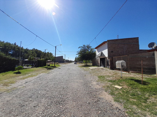 Casa En Venta En Plottier, Pcia Neuquen.