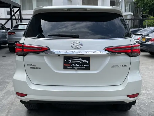 Toyota Fortuner 4.0l Srv Tp 4000cc 7ab 4x4 Tc