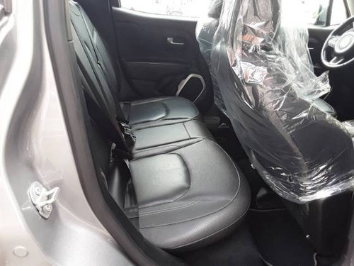 Imagem 10 de 15 de Jeep Renegade 1.8 16v Flex Longitude 4p Automático