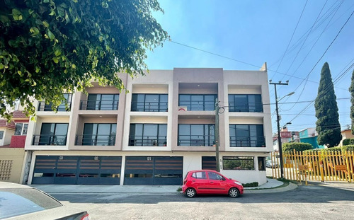Edificio En Venta, Villas De La Hacienda, 594 Mts