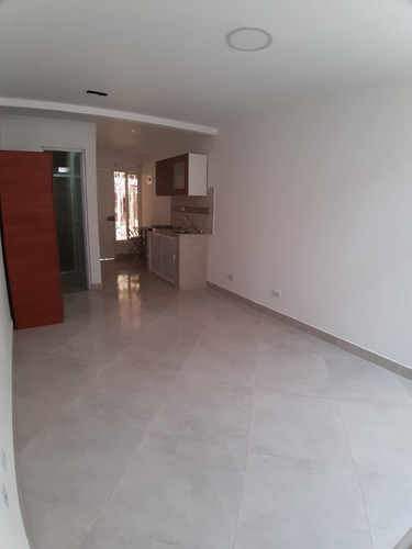 Imagen 8 de 13 de Se Alquila Apartaestudio Un Solo Ambiente En El Barrio Sindical