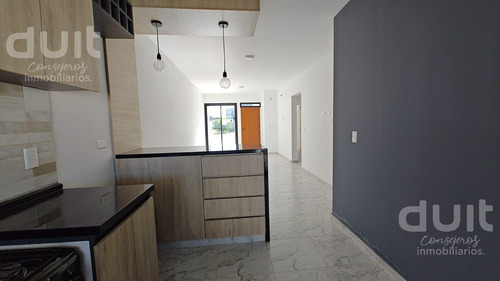 Duplex De 2 Dormitorios En Colinas De Manantiales. Entrega Inmediata!