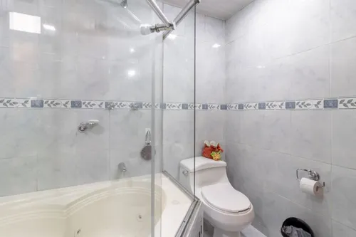 Casa En Venta En Quinta Paredes. Cod V8413