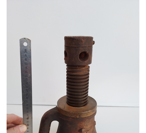 Antiguo Gato Botella Crique Mecánico A Tornillo Funciona (Usado)