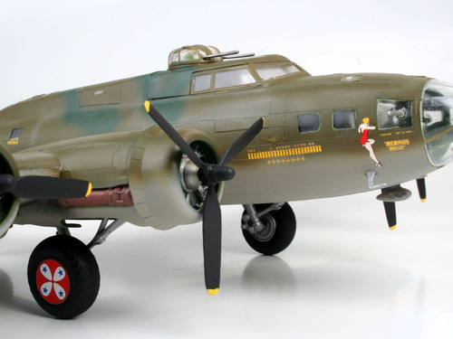 Bombardero Boeing B-17 F  Memphis Belle  Revell A 1 /48