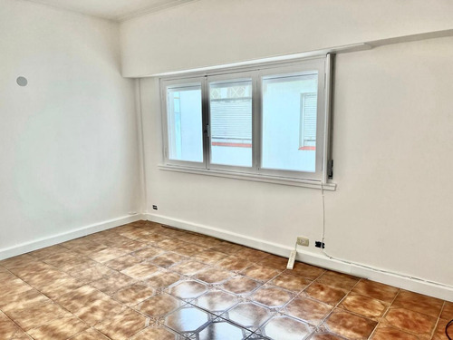 Departamento En Plaza Mitre 3 Amb