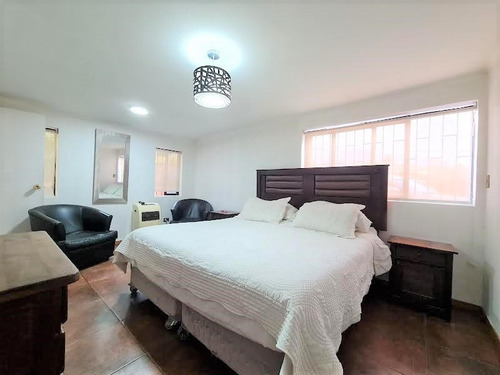 Casa Remodelada Con Quincho En La Mejor Ubicacion