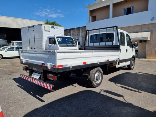 Imagem 5 de 8 de Iveco 35s14 Cd 2014 Carroceria