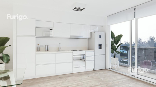 Venta. 1 Dormitorio Con Patio En Zona Tribunales