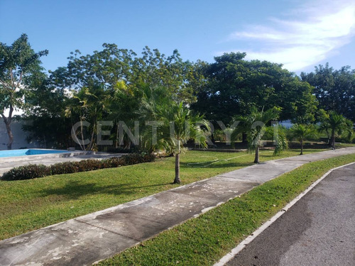 Casa En Venta En Privada Bosques De Conkal, Merida Yucatán