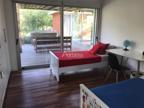Impecable Casa En Beverly Hills - Ref: 2467