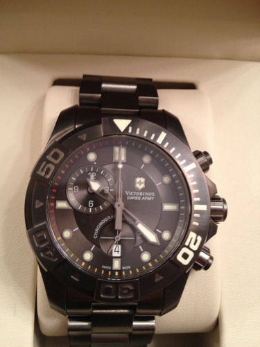 Swiss Army 241424 Dive Master 500 Chrono Dial Negro -  Nuevo