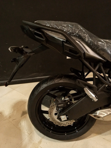 Kawasaki Versys 650 2021 0km Negra
