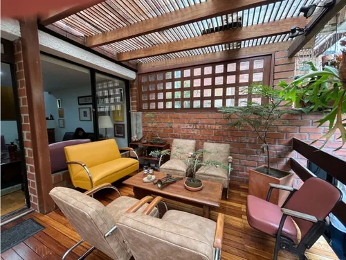 Casa Poblado De Niveles- Con Diferentes Ambientes -249mt- 3alcobas