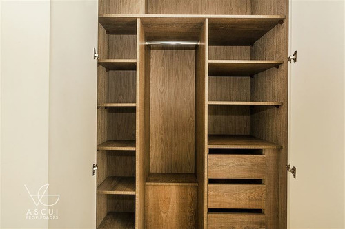 Departamento En Venta De 2 Dorm. En Las Condes