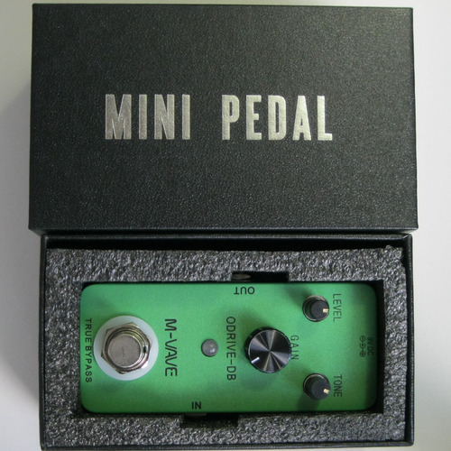 Pedal de guitarra M-vave Overdrive-DB. Sin pedalera, color verde.