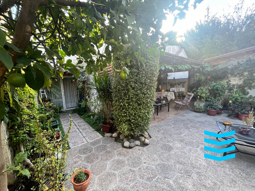 Se Vende Preciosa Casa Frente A Plaza Y Caseta De Guardia!