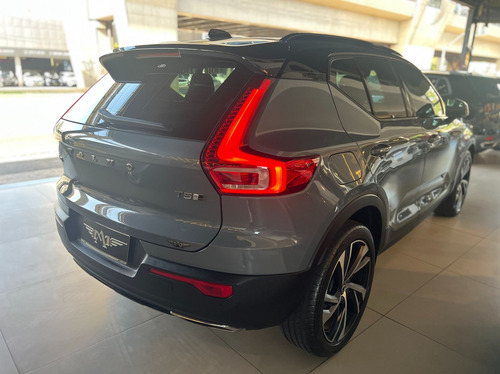 Volvo XC40 2.0 T5 R-DESIGN AWD