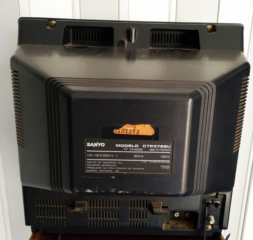 Tv 14 Polegadas Sanyo Preta Liga 110/220w Antiga Veja Fotos