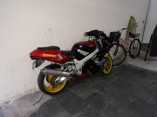 Suzuki Gsxr Sred 750