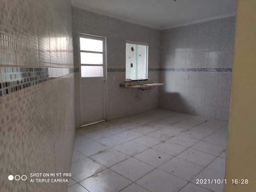 Imagem 15 de 15 de Casa Ampla Na Cidade De Crateús-ce (esquina) Com 136m2 De Área Construida E Com Estrutura Pronta Para Ampliacão