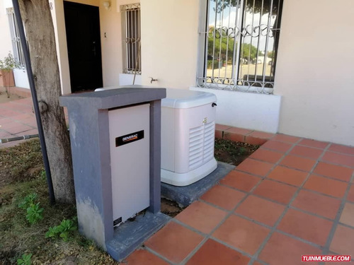 Imagen 1 de 12 de Townhouse Amoblado Incluye Planta Electrica Venta