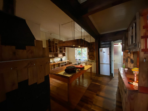 Casa De 2 Pisos 140m2, 4d 2b, Terraza, Av, Picarte Valdivia.
