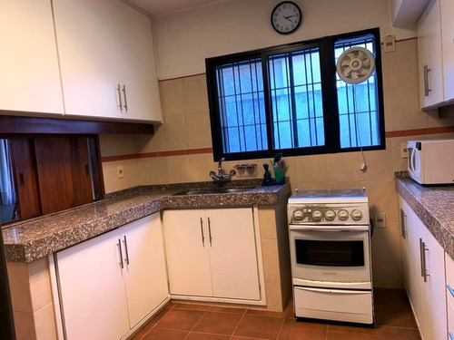 Una Planta 4 Dormitorios 3 Baños Jardin Al Fondo Prox Mar