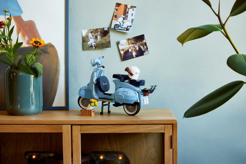 Lego Vespa 125 Cantidad De Piezas 1106