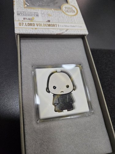Moneda De Plata Chibi Coin Harry Potter - Lord Voldemort (Usado)